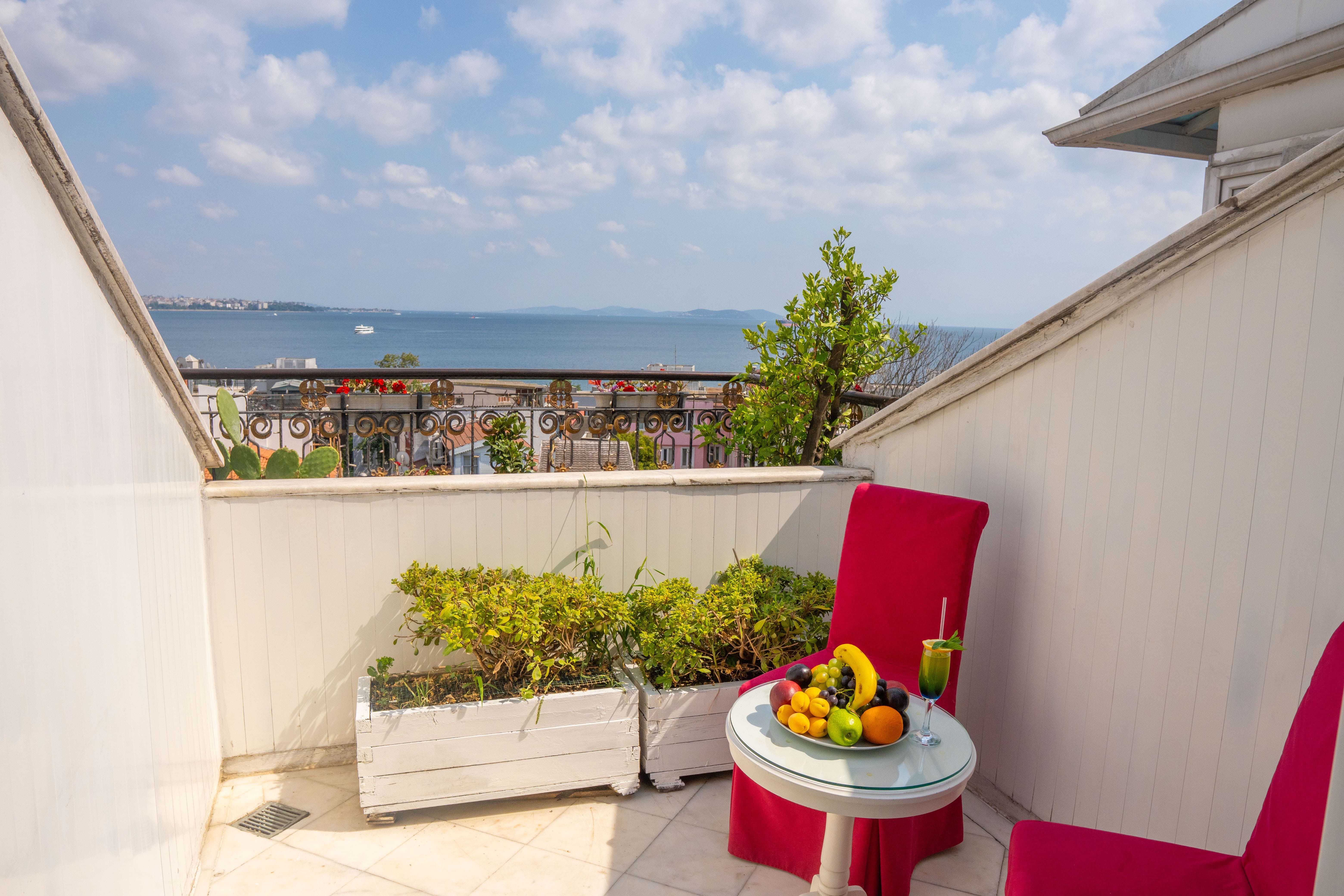 Elegance Double / Twin City or Sea view