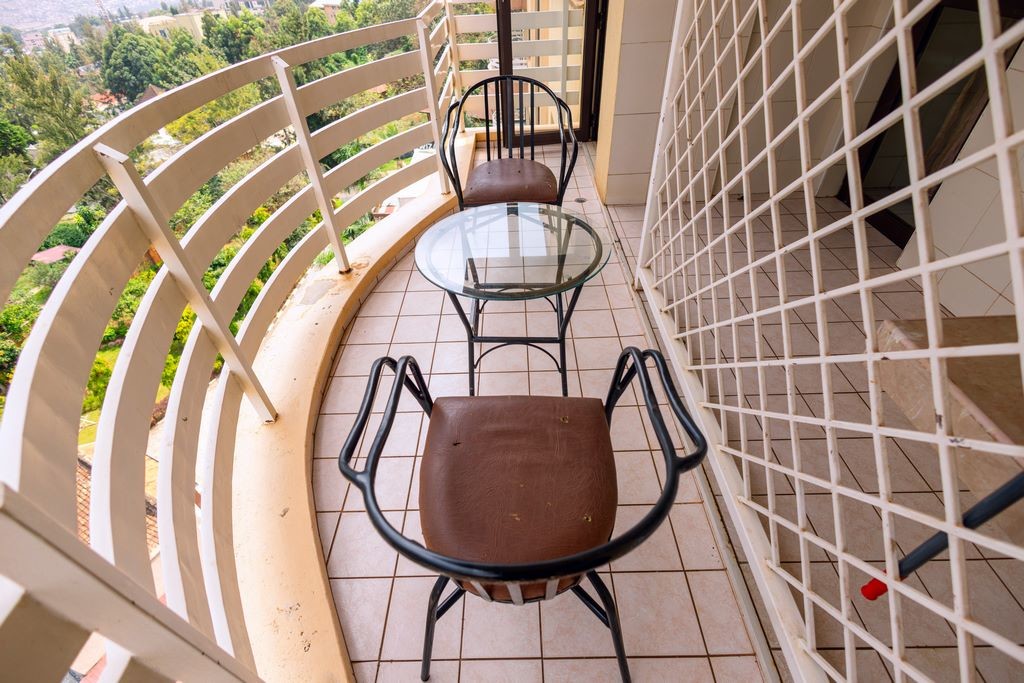 Apartment with Double Rooms with Balcony 