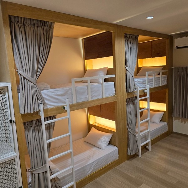 Female Mixed Dorm