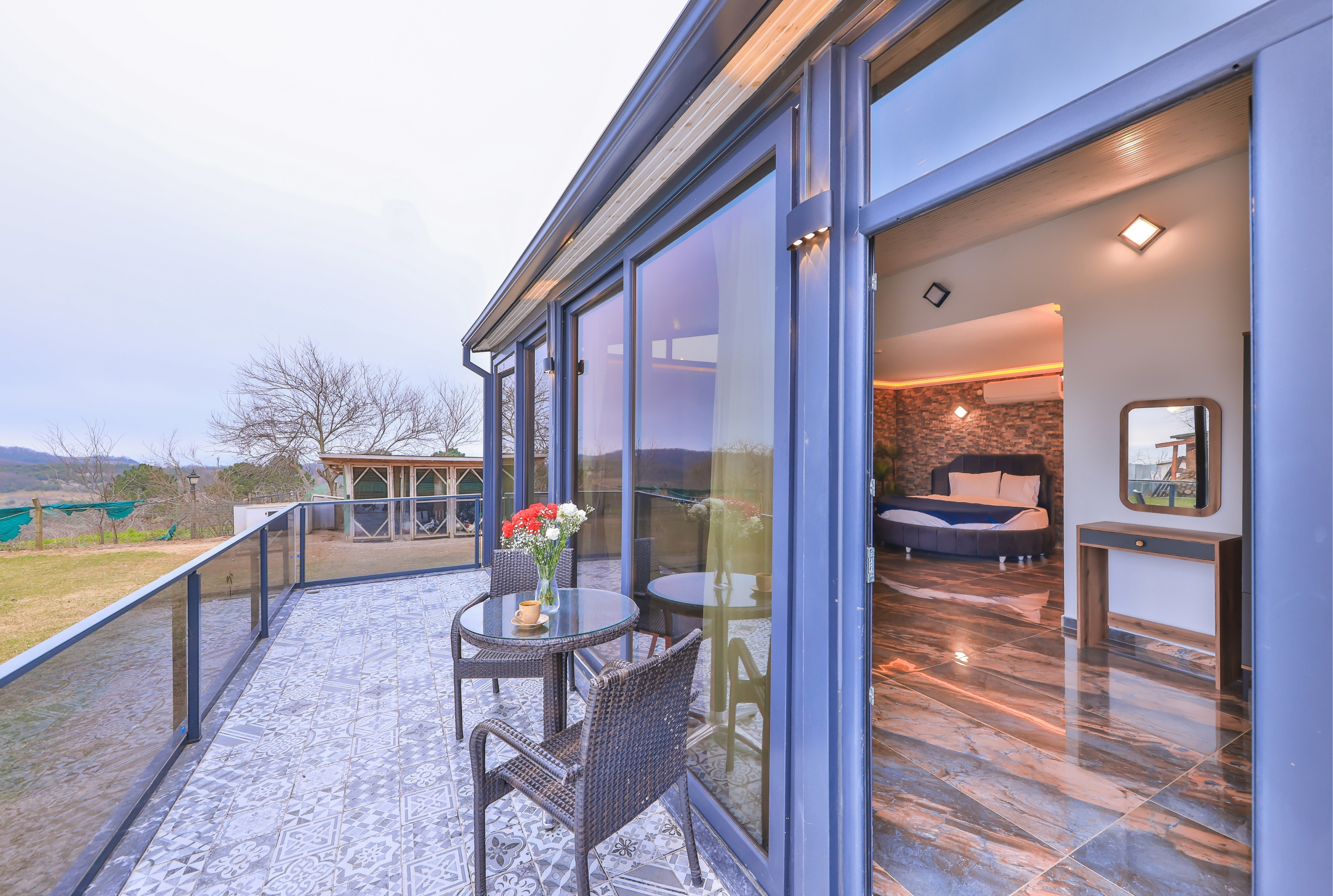 Deluxe Room with Hammam, Pool and Garden View, Fireplace and Jacuzzi