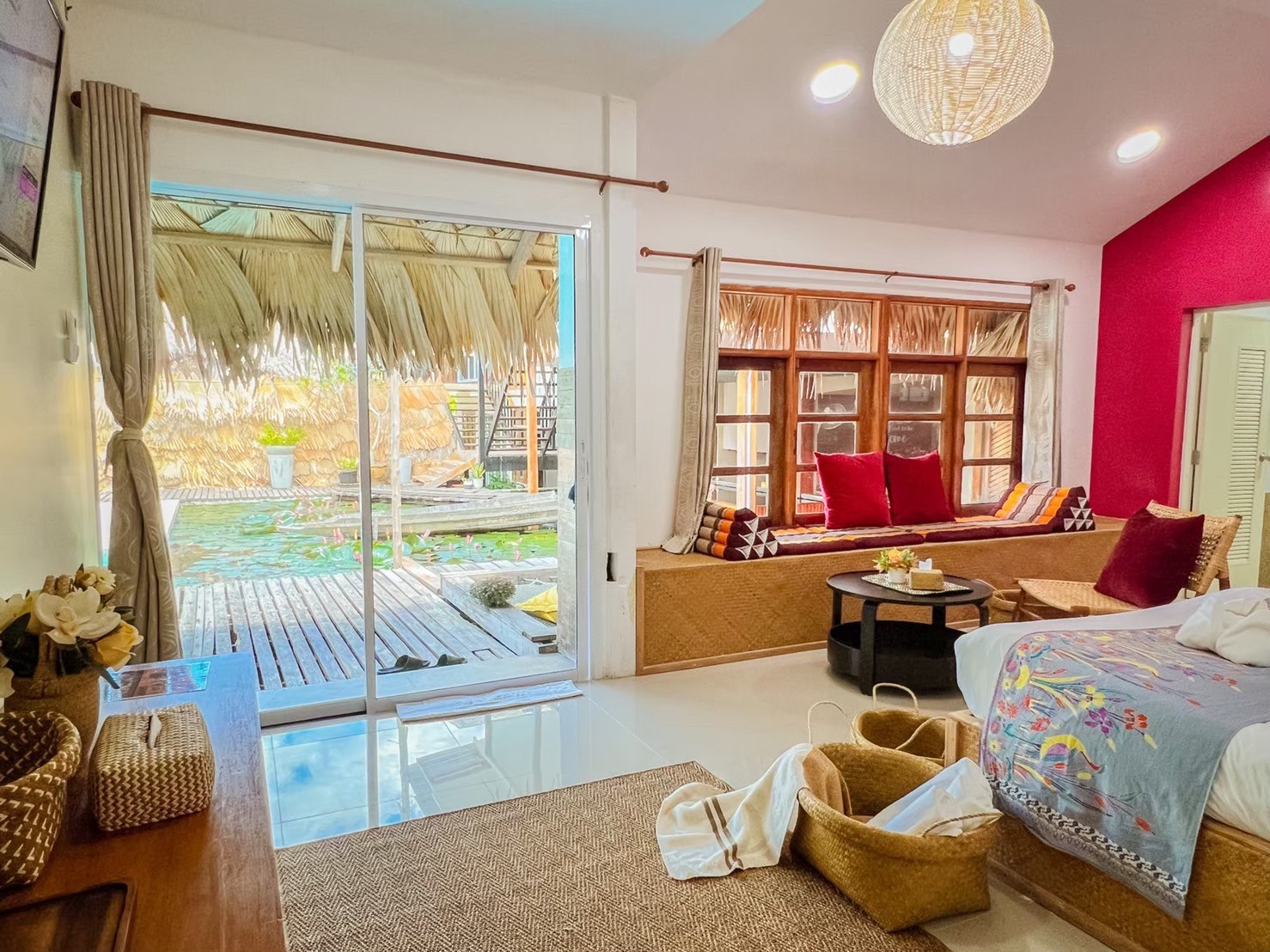 Triple Room with Pool View