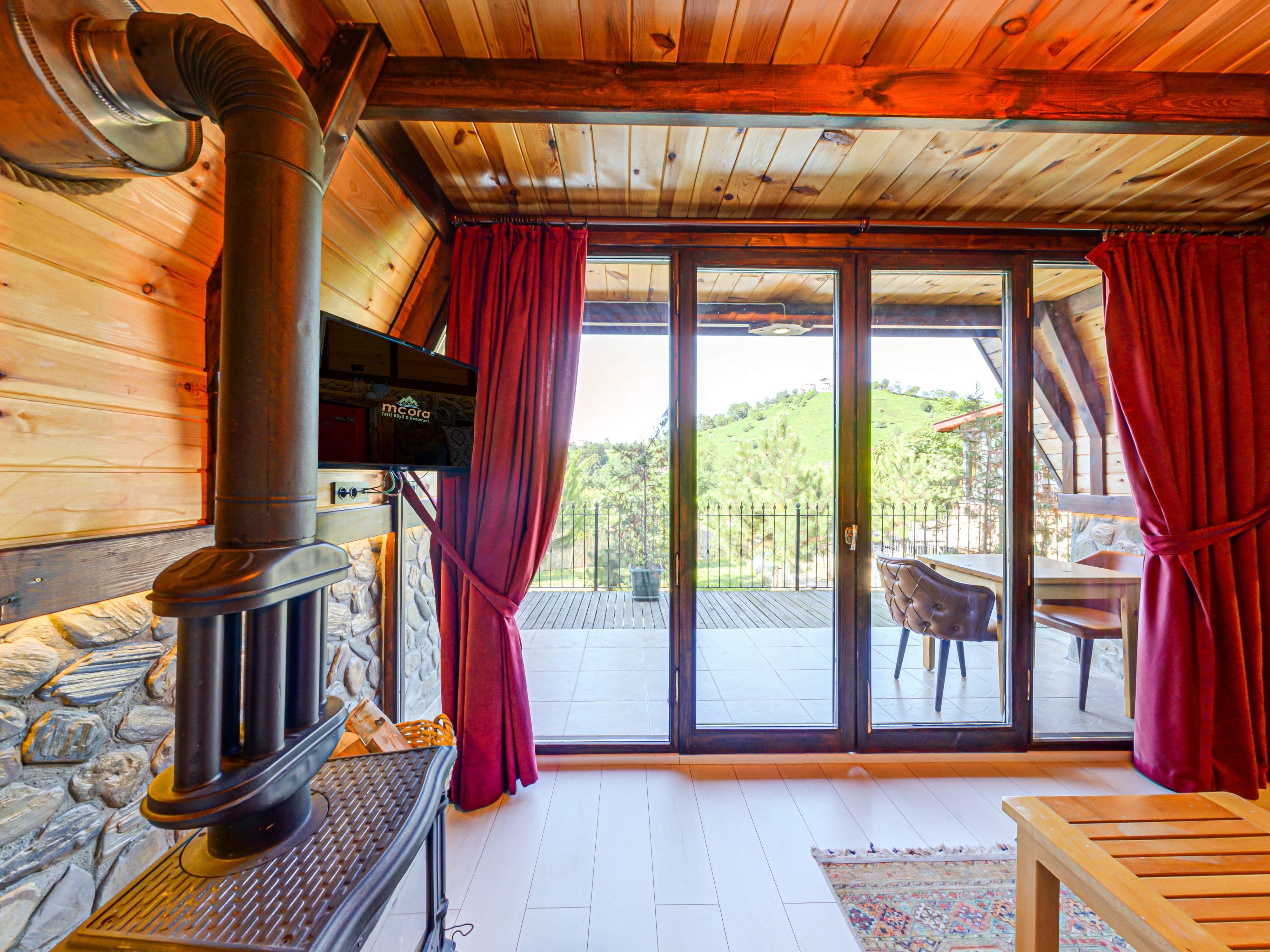 Deluxe Bungalov